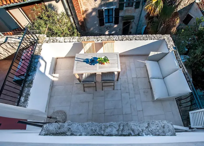 Monte Sea View Residence With Terrace