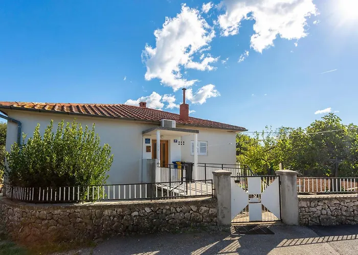 Cozy Home In Omisalj With Wifi